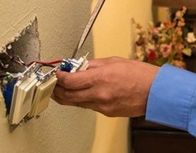 Thợ sửa chữa điện tại nhà chuyên nghiệp